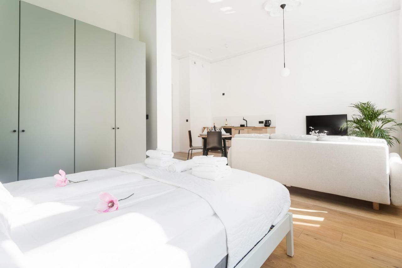 Deluxe Mtp Apartments Matejki By Noclegi Renters Poznan Exterior photo